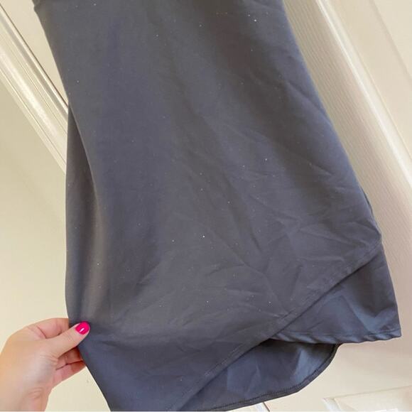 WINDSOR • Gray Shimmer Deep V-Neck Bodycon Mini Dress - Picture 4 of 9